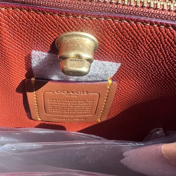 AUTHENTIC Coach Willow Tote 24